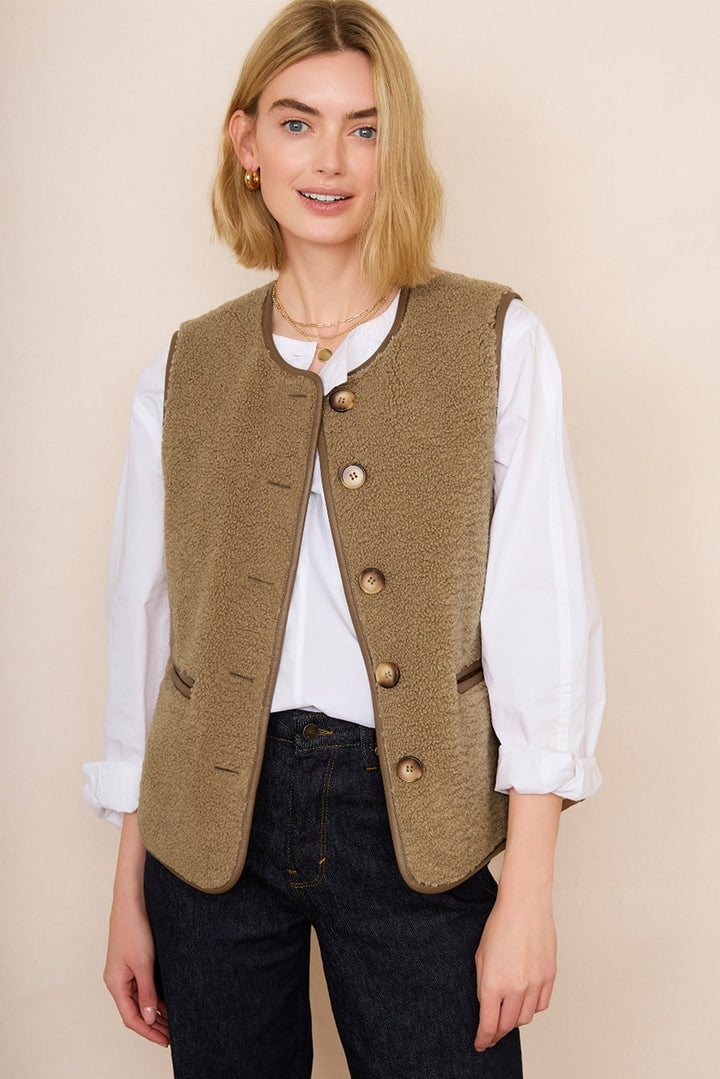 Leather Contrast Side Pockets Buttoned Fleece Vest-Lastshoppingexit